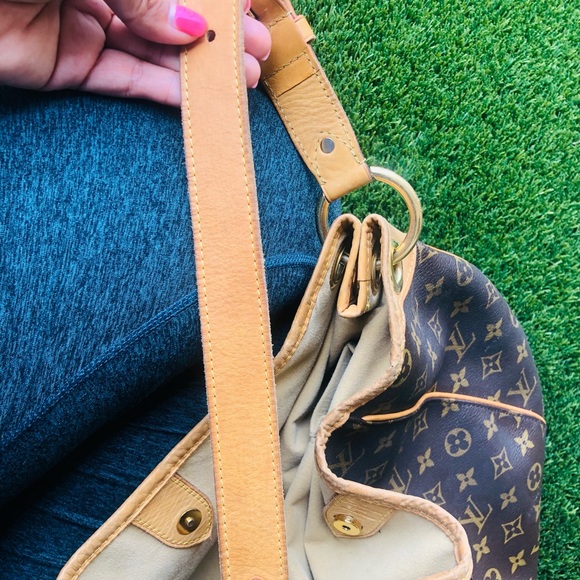 Authentic Louis Vuitton. - Picture 12 of 15